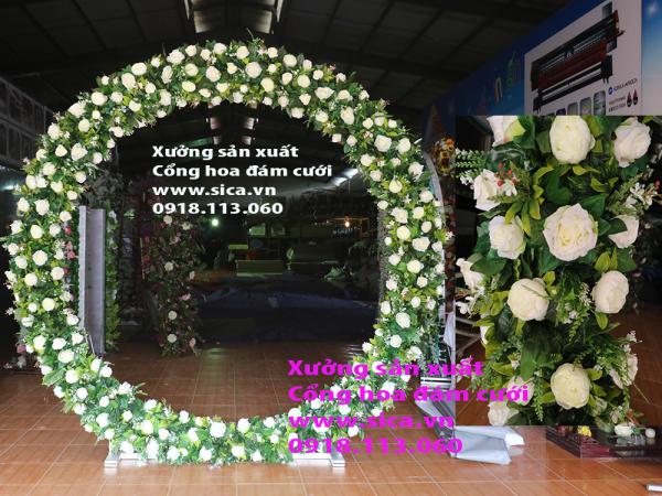 Cổng hoa đám cưới tròn O, kết hoa lá thiên nhiên