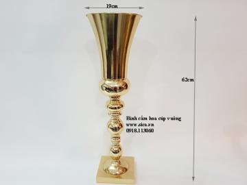 Bình hoa cúp đế vuông lớn