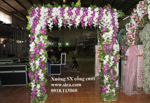 Cổng cưới hoa lan trắng tím