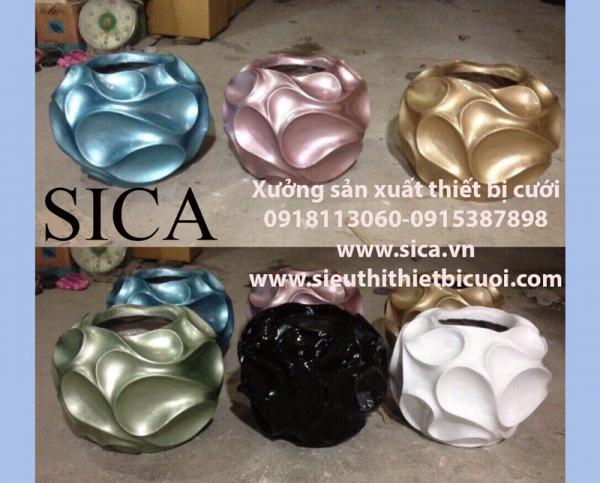 Bình cấm hoa phong cánh cổ điển