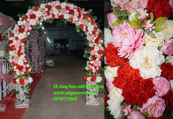 cổng hoa đám cưới tròn trái banh