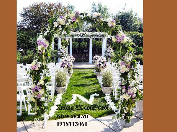 Cổng hoa đám cưới ngoài trời