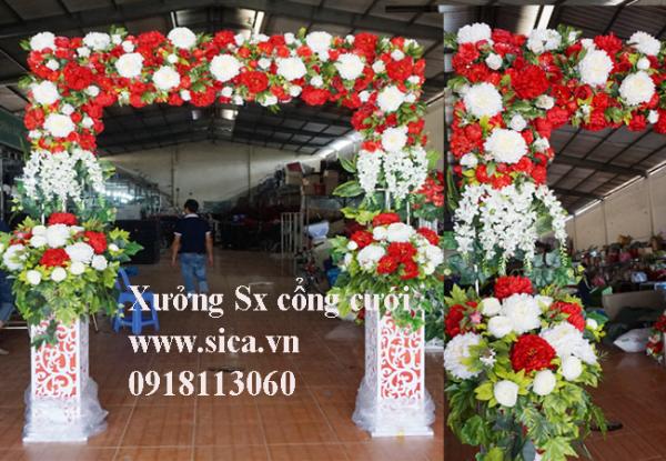 Cổng hoa đám cưới chân foam kết hợp hoa cẩm tú cầu
