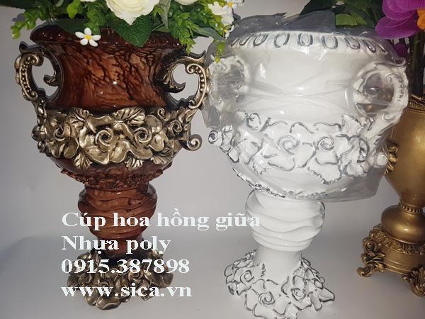 Binh hoa chất liệu poly - kiểu bông hồng giữa