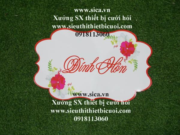 Bảng tên thiết kế chữ Đính Hôn treo cổng hoa cứới chữ đỏ