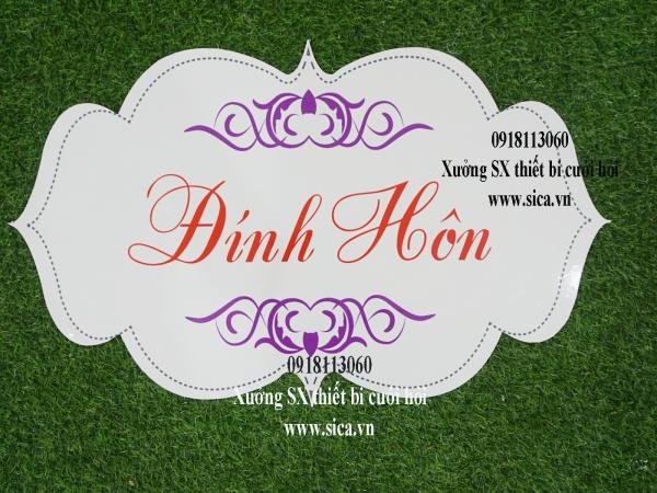 Bảng tên thiết kế chữ Đính Hôn treo cổng hoa cứới hoa tím cà