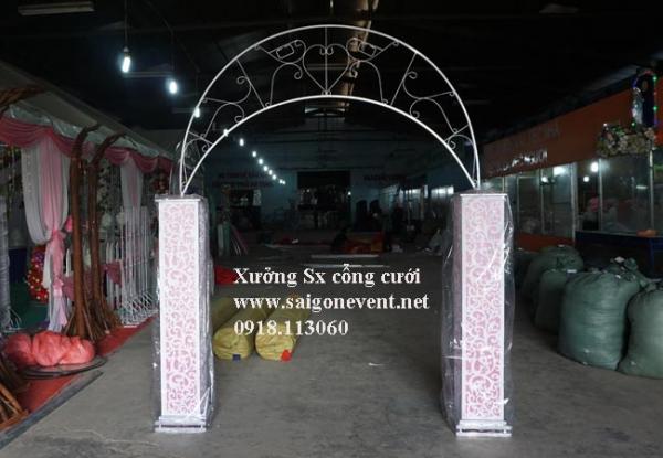 Khung cổng cưới chân foam cao chưa kết hoa