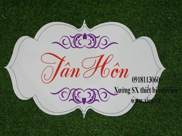 Bảng tên thiết kế chữ Tân Hôn treo cổng hoa cứới