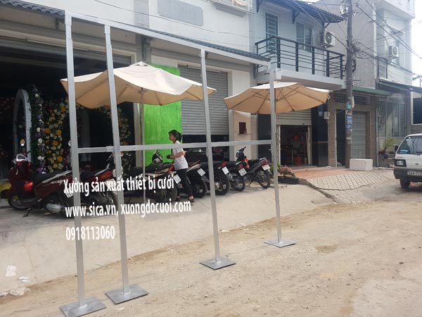 bán khung treo rèm màn trang trí cưới