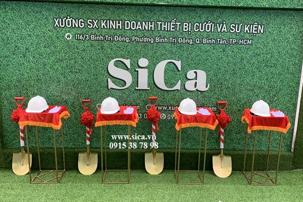 Dụng cụ xúc cát khởi công