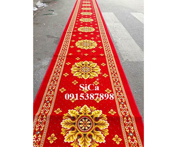 Thảm bông trải giữa lồi đi